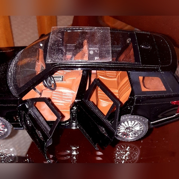Toy Model Mini Car, Land Rover Range Rover, Black - Picture 4 of 12